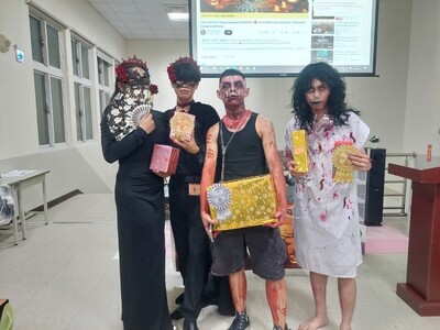 變裝晚會 狂歡之夜！ 境外生歡慶萬聖節!圖片